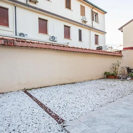 Vistamare, Superior On Viareggio's Promenade * Viareggio