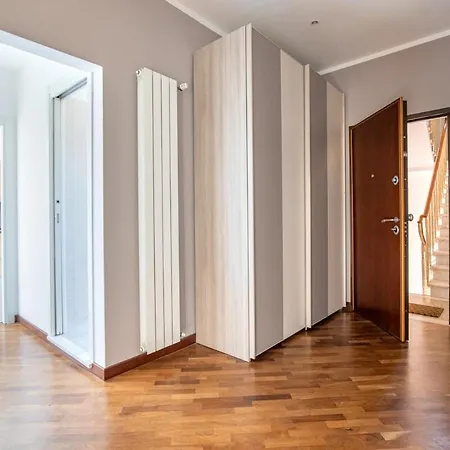 Vistamare, Superior On Viareggio's Promenade Viareggio