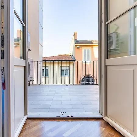 Vistamare, Superior On Viareggio's Promenade Apartment *