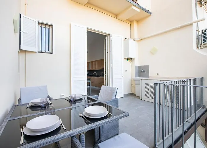 Vistamare, Superior On Viareggio's Promenade Apartment