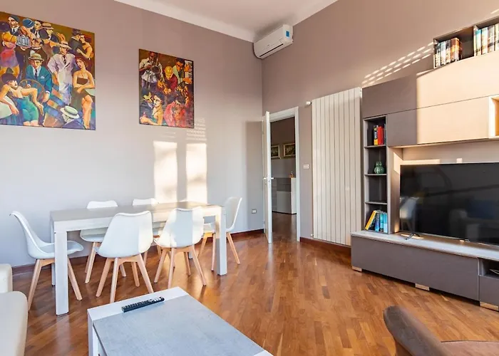 Vistamare, Superior On Viareggio's Promenade