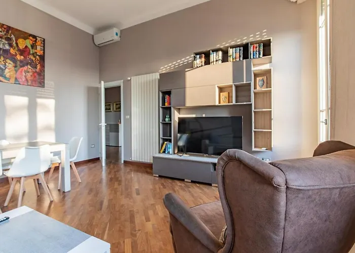 Vistamare, Superior On Viareggio's Promenade Apartment