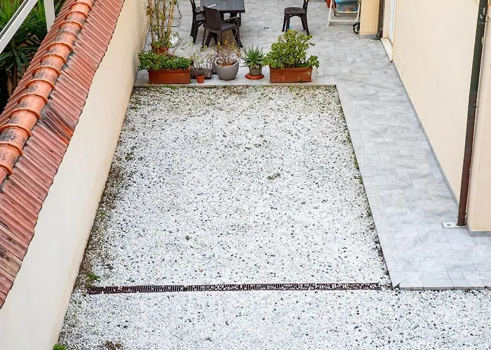 Vistamare, Superior On Viareggio's Promenade *