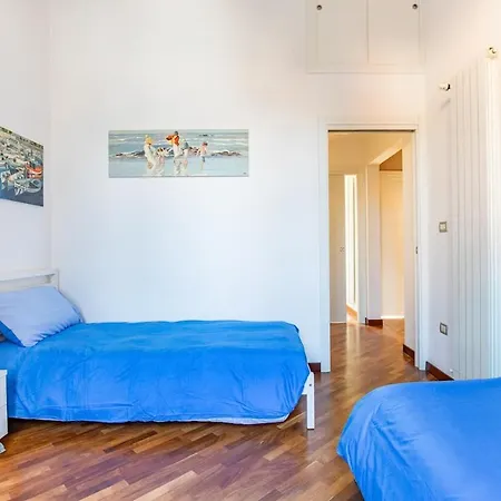 Vistamare, Superior On Viareggio's Promenade