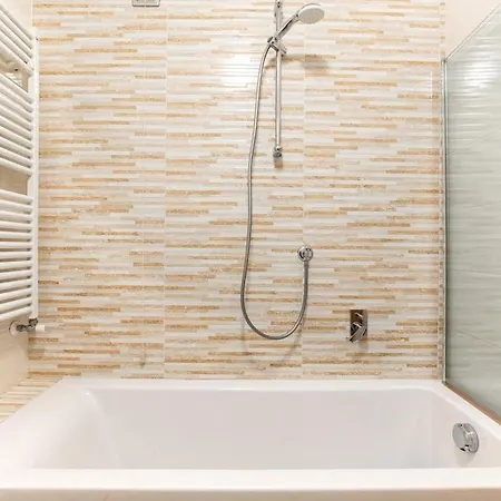 Vistamare, Superior On Viareggio's Promenade Viareggio