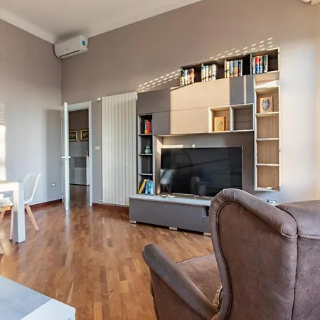 Vistamare, Superior On Viareggio's Promenade Daire